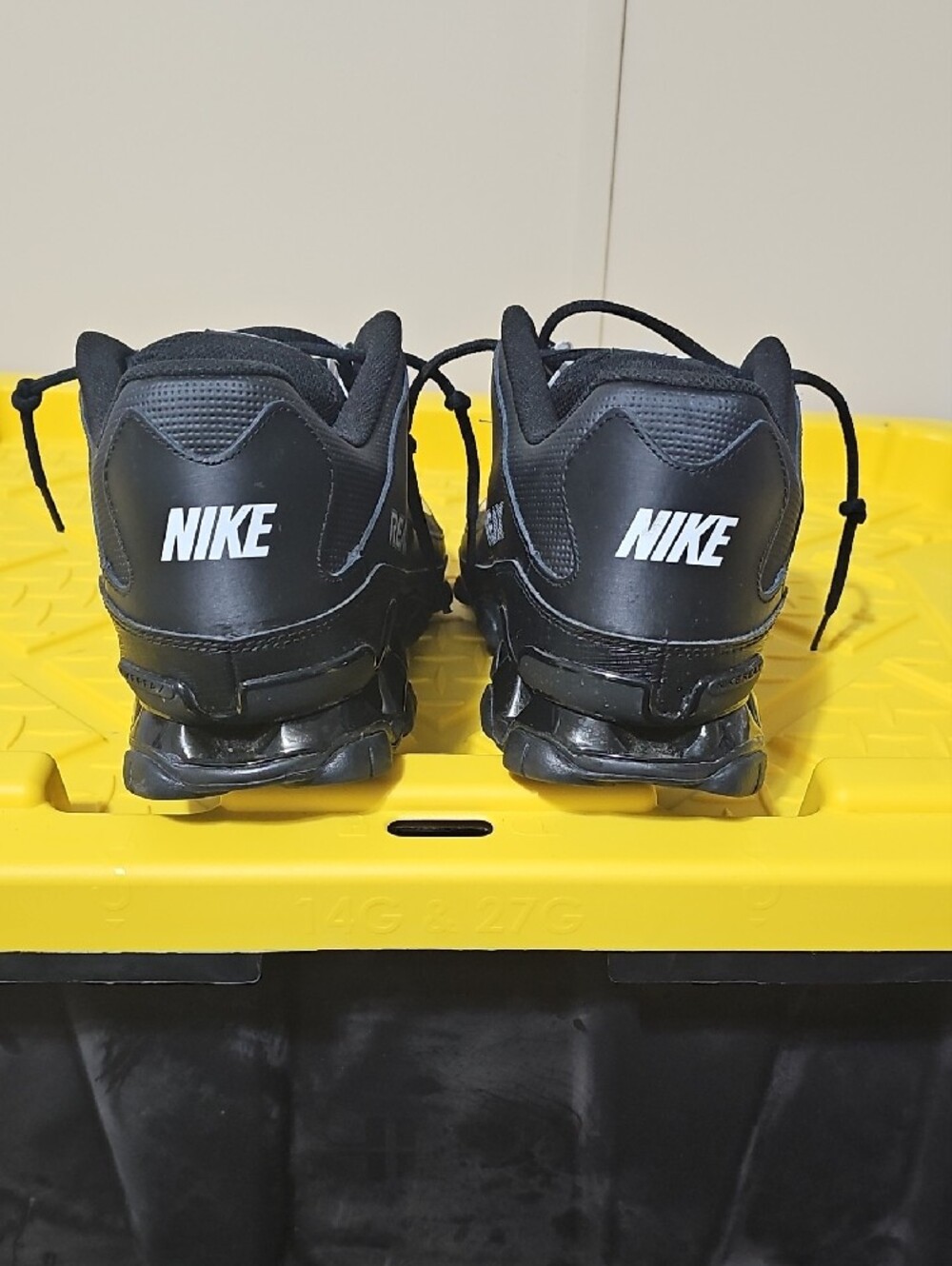 Nike Black and White Men's Reax Training Athletic Shoes - Picture 3 of 6